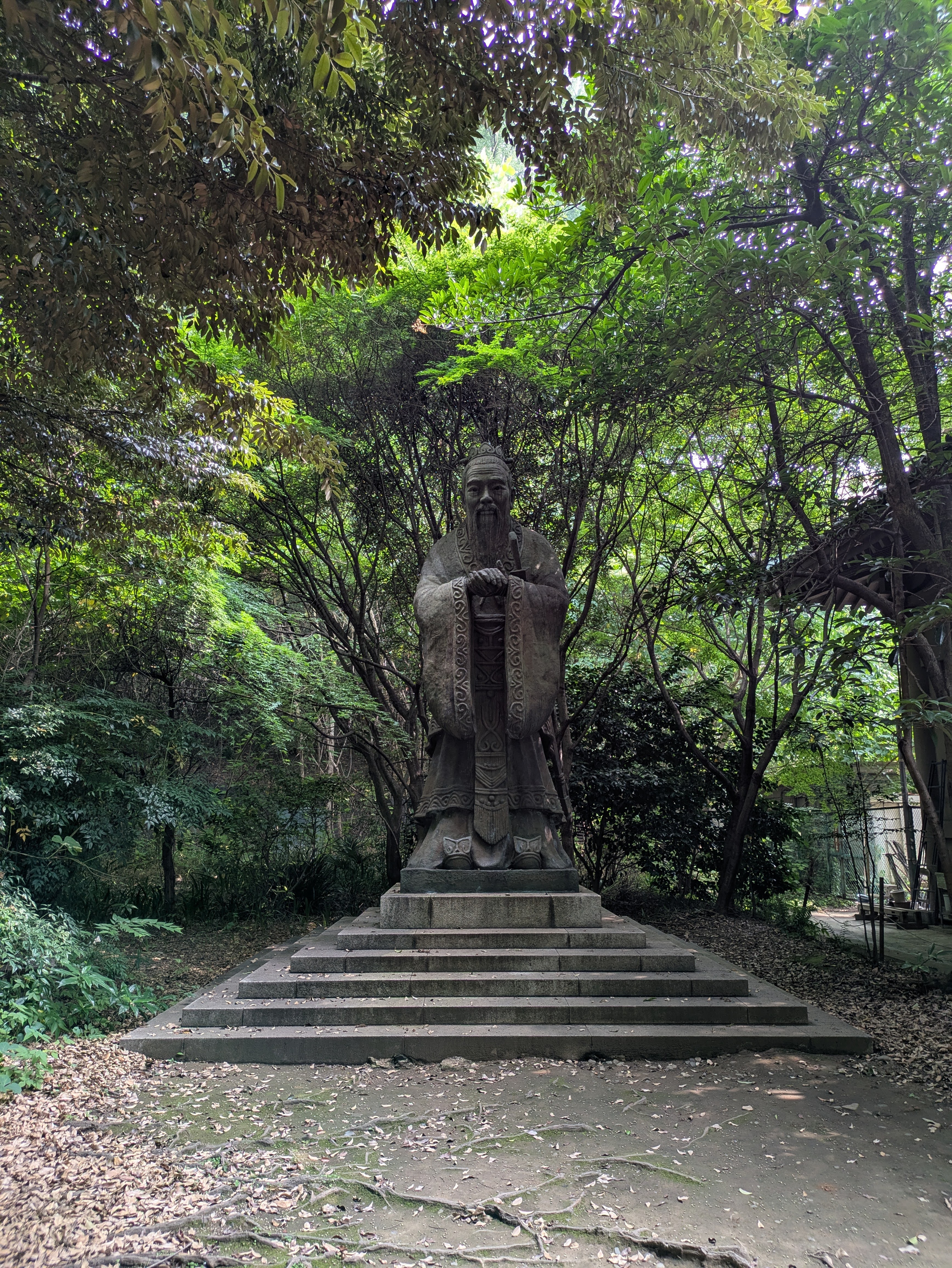 Figure 17: 汤岛圣堂孔子像