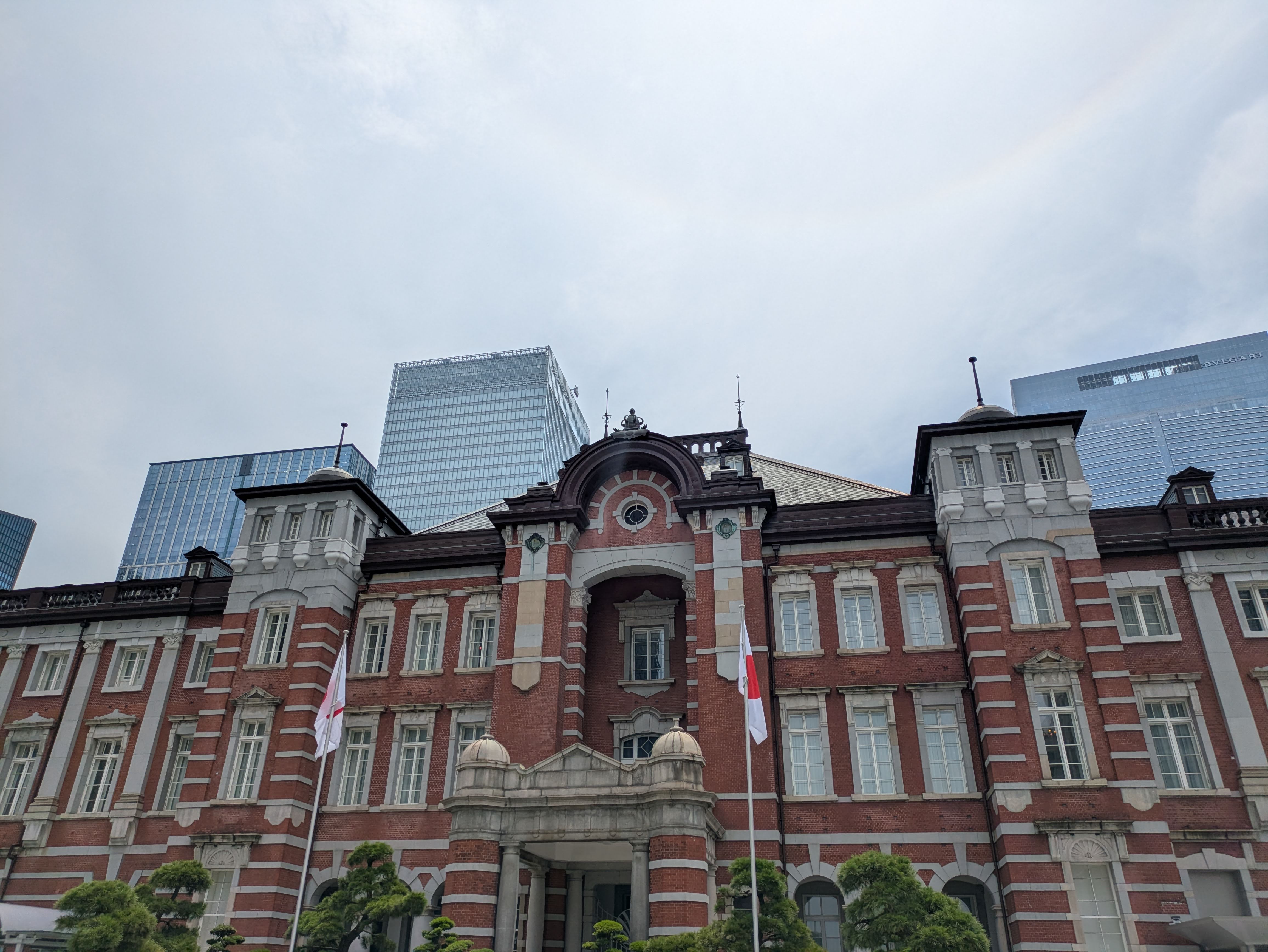 Figure 1: 丸之内站房